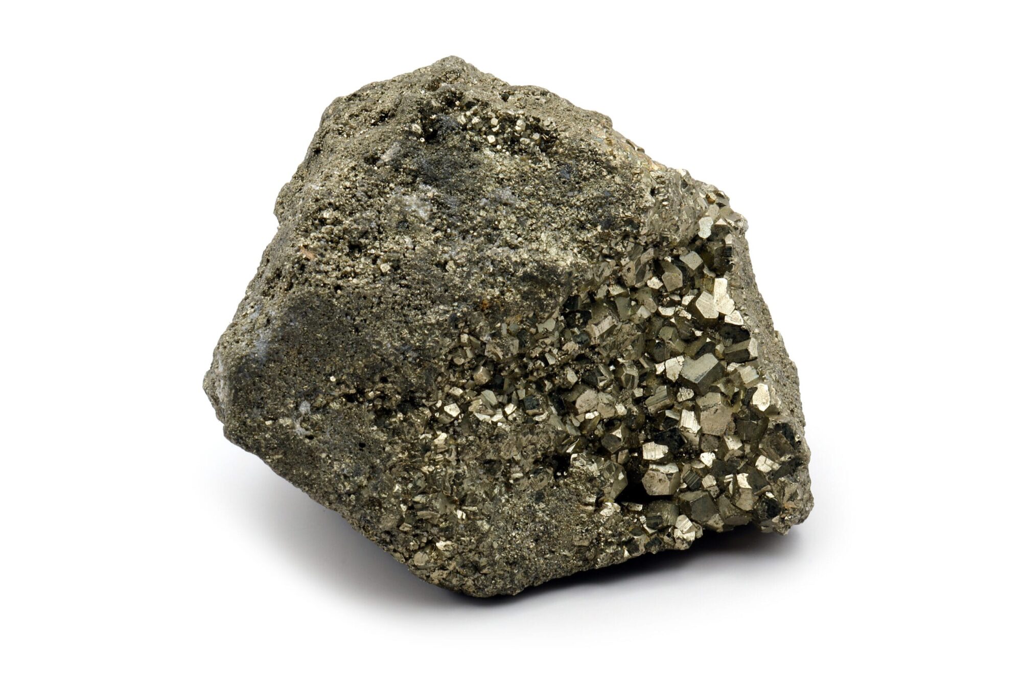 Piritas, natūralus akmuo, kristalas